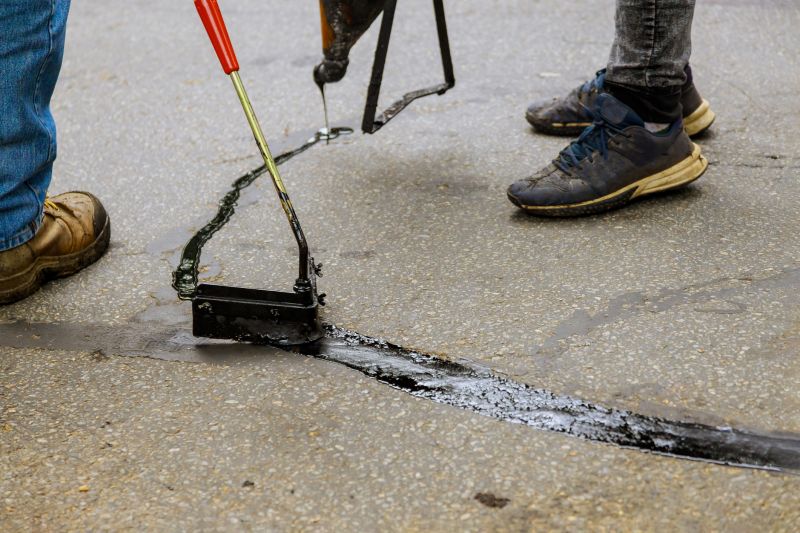 Asphalt Crack Filling Service