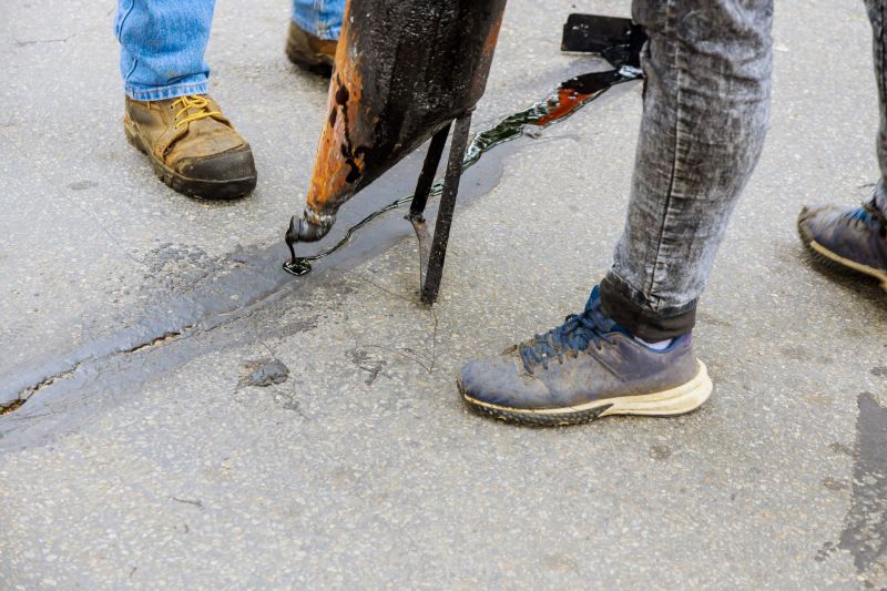 Asphalt Crack Filling Service
